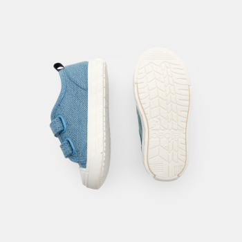 حذاء من القماش مع شريط لاصق باللون الأزرق للأولاد الصغار